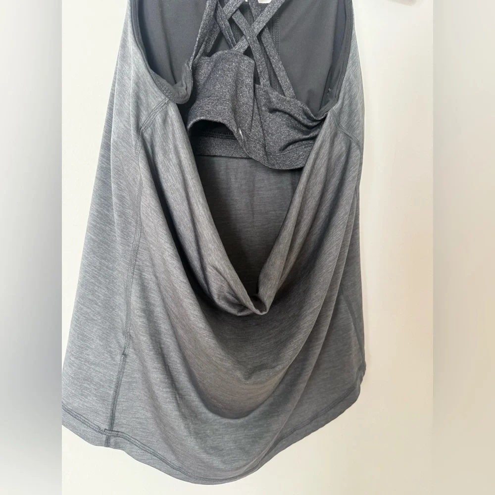 Like New Prana Waterfall Criss Cross Built in Bra Scoop Back Workout Tank - Picture 13 of 14